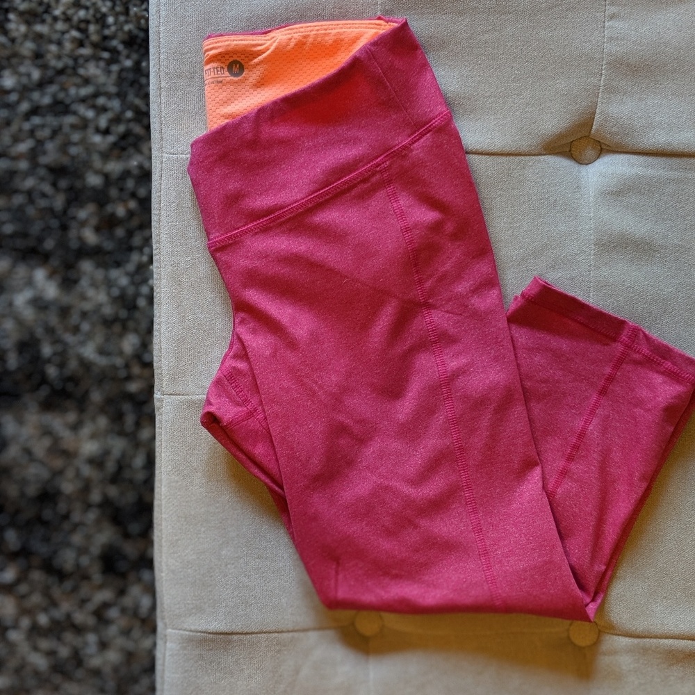 Women's pink capris
